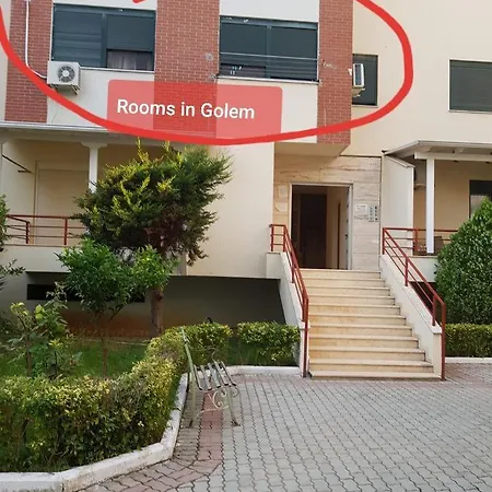 In Golem Golem (Tirana)